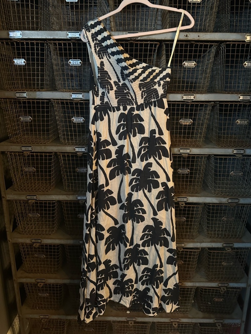 FARM Rio Black White One-Shoulder Linen Palm Tree Maxi Dress Small 38468 - Picture 7 of 13